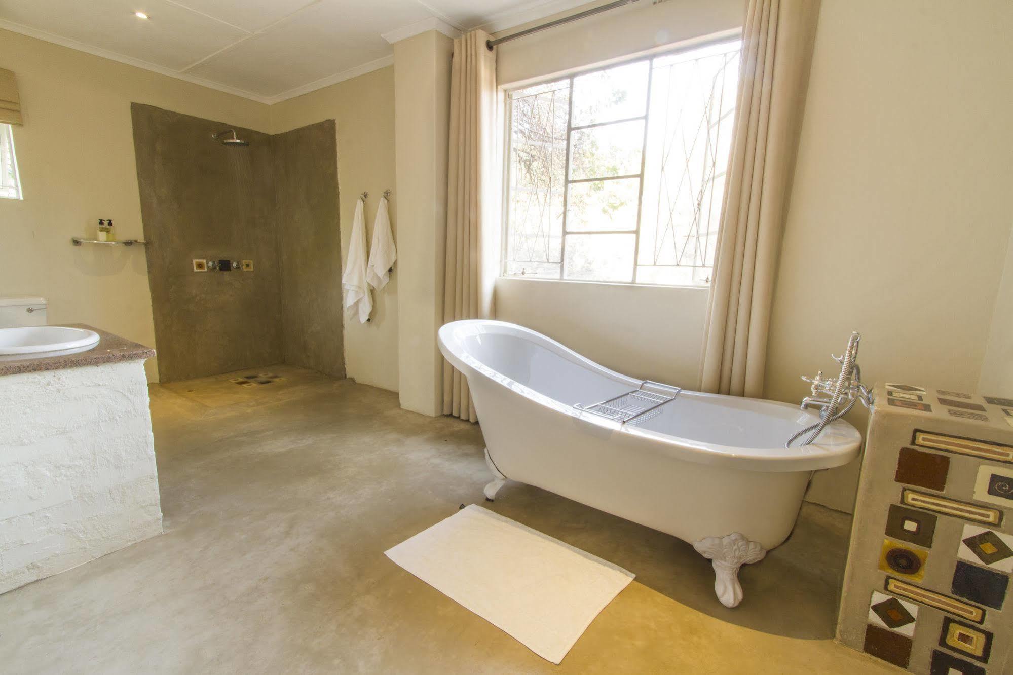 Bayete Guest Lodge Victoria Falls Eksteriør billede